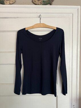 Uniqlo Heattech Scoop Neck Long Sleeve Shirt